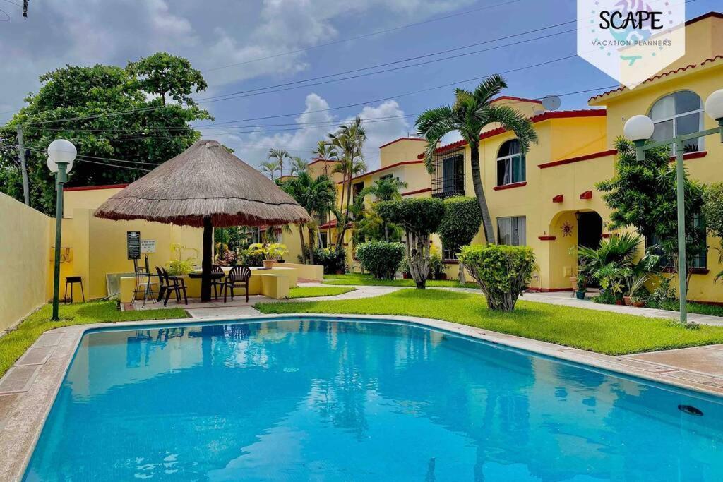 AMPLIA Y CÁLIDA CASA cerca de plaza LAS AMERICAS Cancún Exterior foto