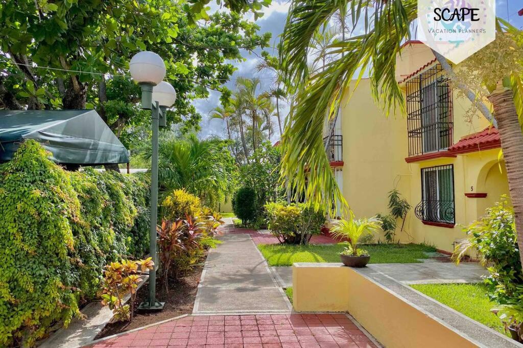 AMPLIA Y CÁLIDA CASA cerca de plaza LAS AMERICAS Cancún Exterior foto
