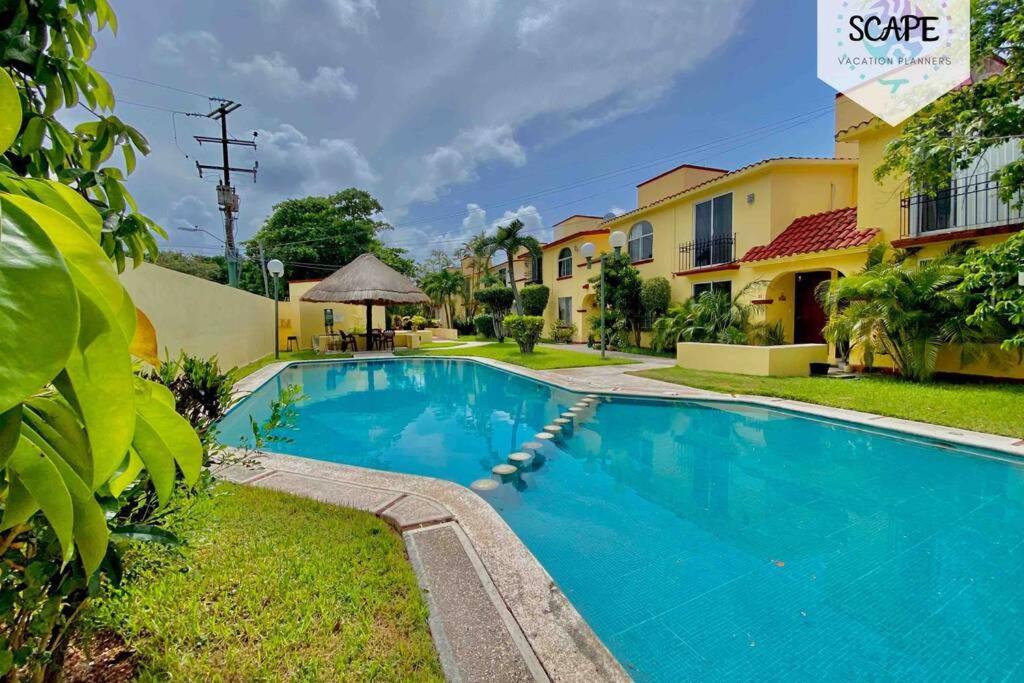 AMPLIA Y CÁLIDA CASA cerca de plaza LAS AMERICAS Cancún Exterior foto